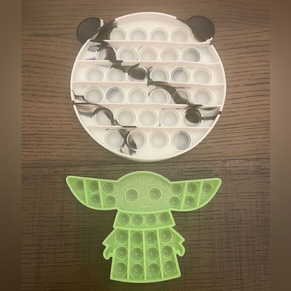 Pop It Fidget Toy Yoda Star Wars or Panda *Choose 1 or Bundle to Save* - Picture 1 of 9
